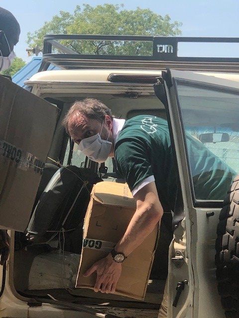 Steve McEneaney (ACD-S) unloading face masks boxes. Face mask distribution by Key Plastics Ireland to John Garang Infectious Diseases Centre, the site where COVID-19 cases are quarantined.  
