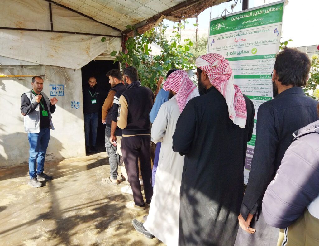 Winter MPCA cash distribution at Killy camps, Idlib. © GOAL Syria. Photographs by Abulrahman Kayali.